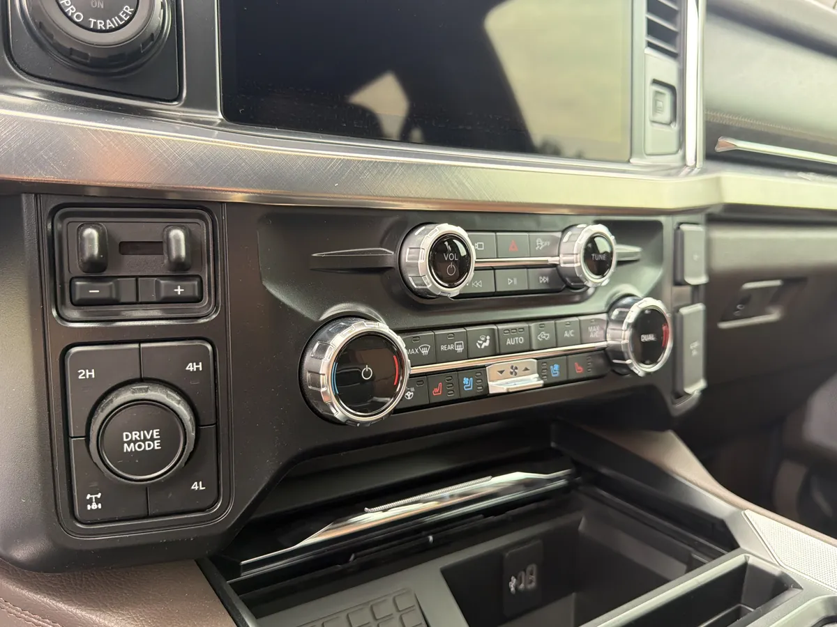 2026 Ford Super Duty F-350 SRW King Ranch thumbnail 39