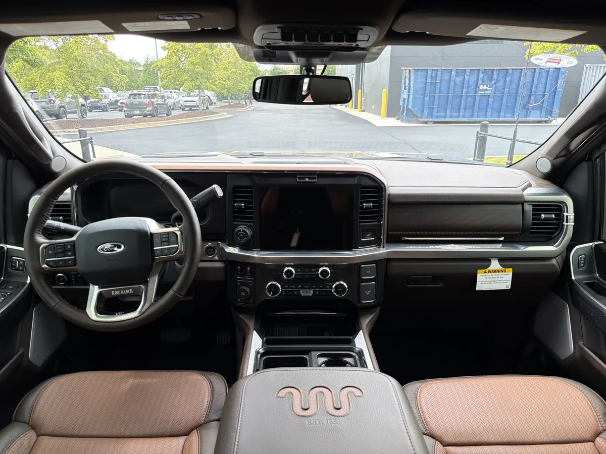 2026 Ford Super Duty F-350 SRW King Ranch thumbnail 42