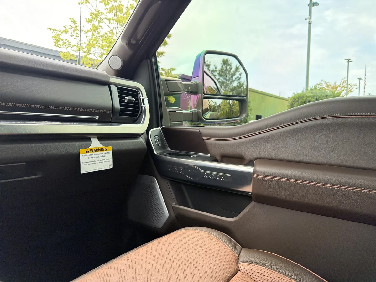 2026 Ford Super Duty F-350 SRW King Ranch thumbnail 43