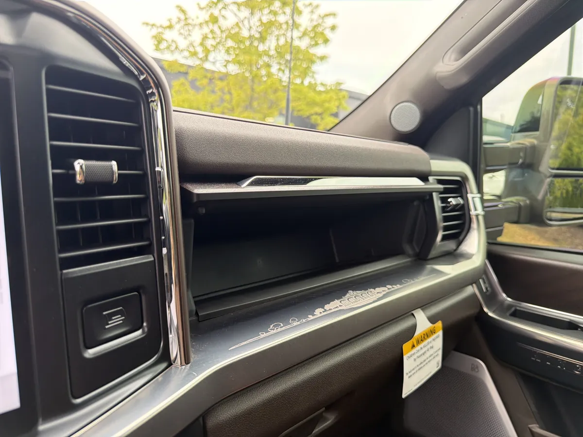 2026 Ford Super Duty F-350 SRW King Ranch thumbnail 45