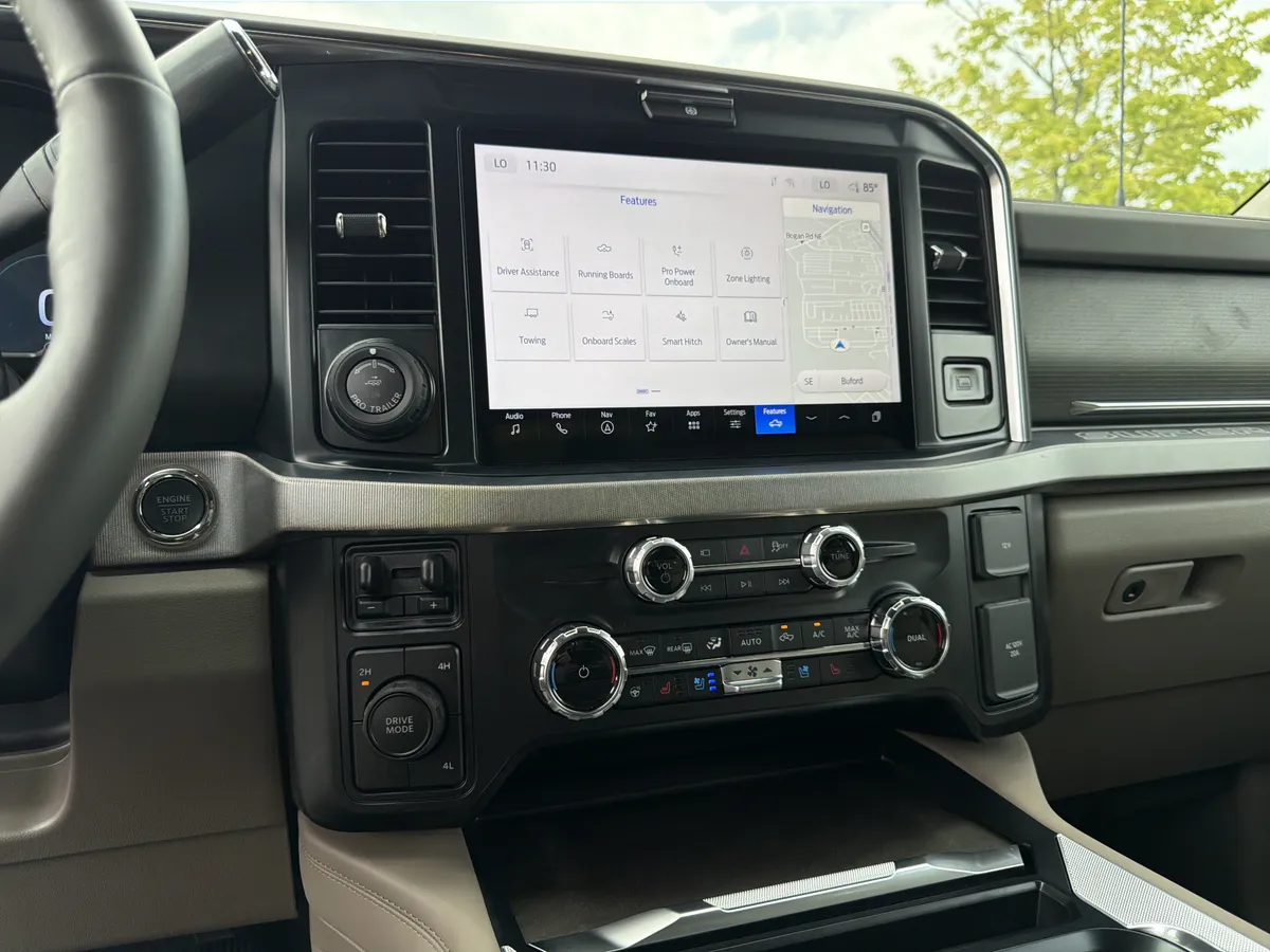 2026 Ford Super Duty F-450 DRW Platinum thumbnail 34