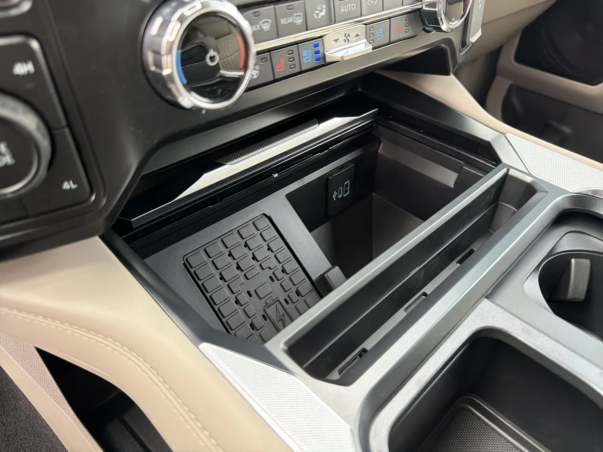2026 Ford Super Duty F-450 DRW Platinum thumbnail 36