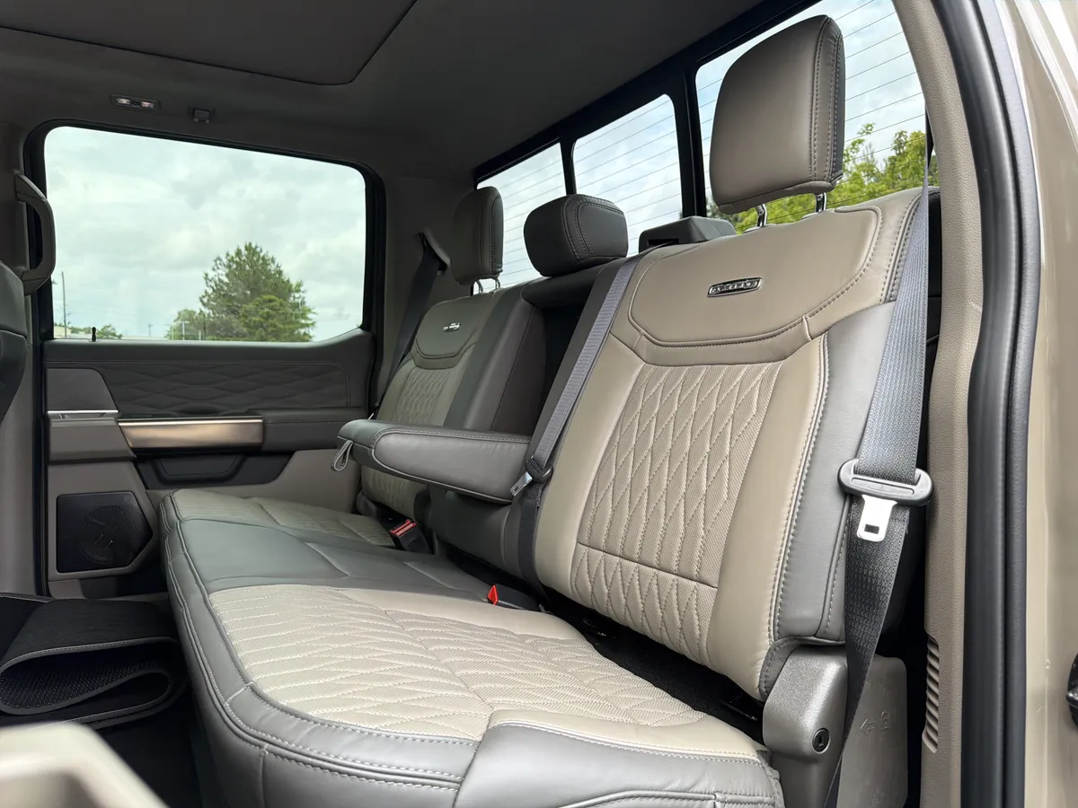 2026 Ford Super Duty F-450 DRW Platinum thumbnail 41
