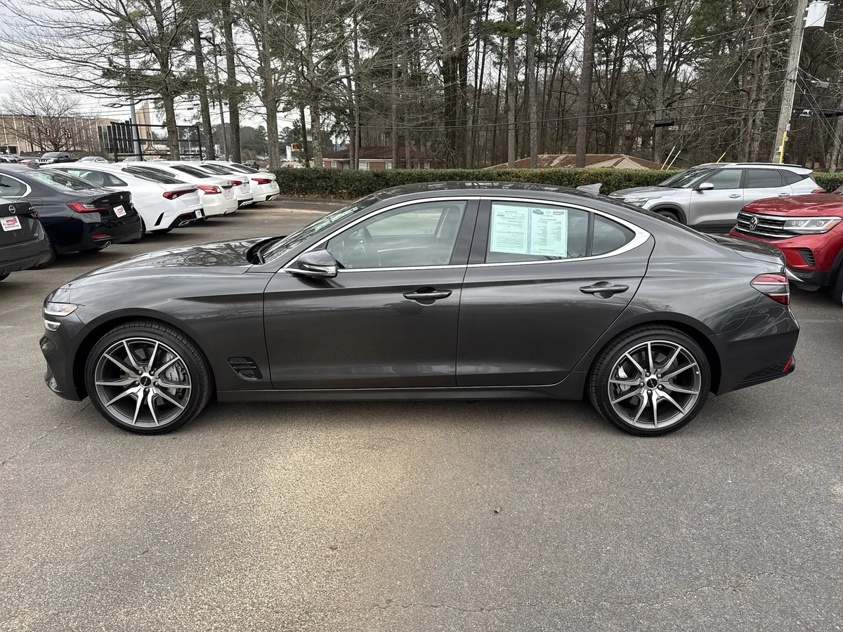 2026 Genesis G70 2.5T RWD thumbnail 2