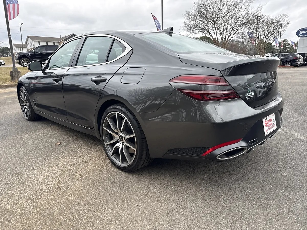 2026 Genesis G70 2.5T RWD thumbnail 3