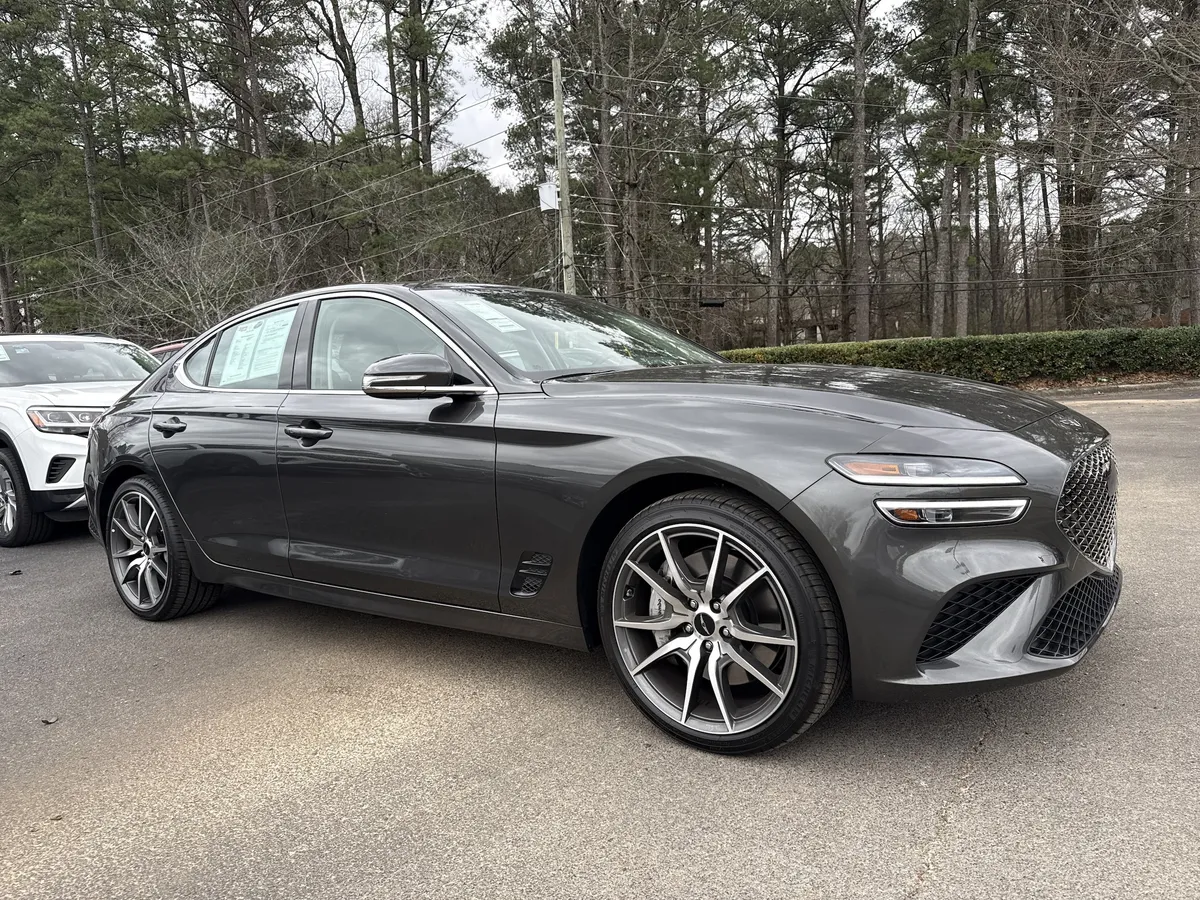 2026 Genesis G70 2.5T RWD thumbnail 7