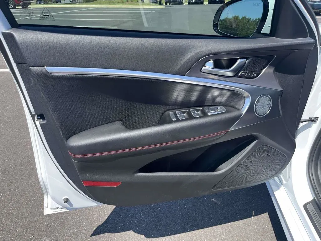 2026 Genesis G70 3.3T Sport Prestige thumbnail 14