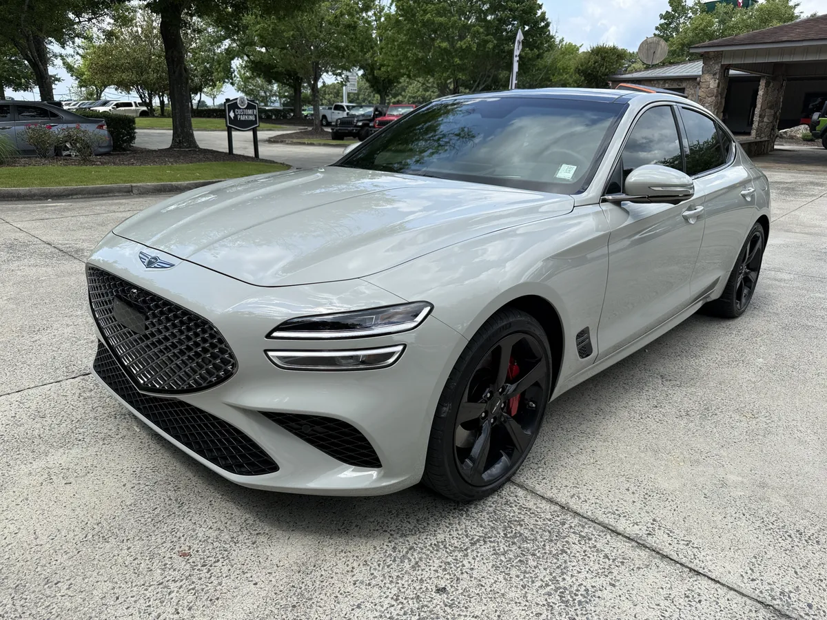 2026 Genesis G70 3.3T Sport Prestige thumbnail 3