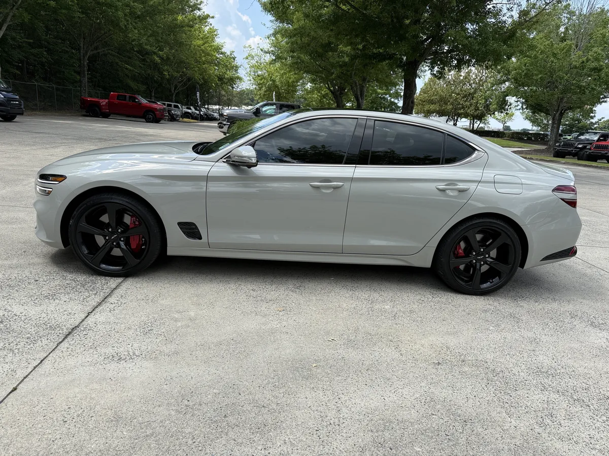 2026 Genesis G70 3.3T Sport Prestige thumbnail 4