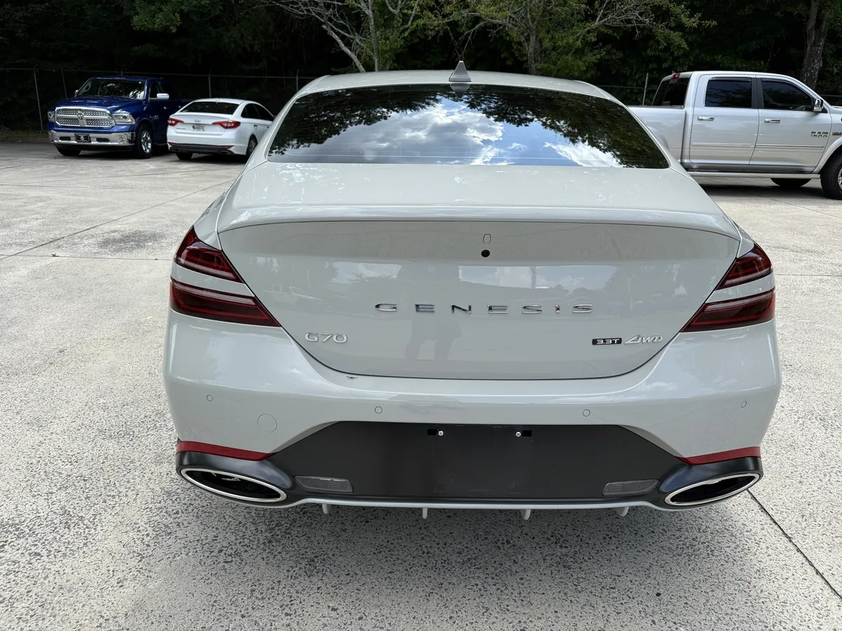 2026 Genesis G70 3.3T Sport Prestige thumbnail 6