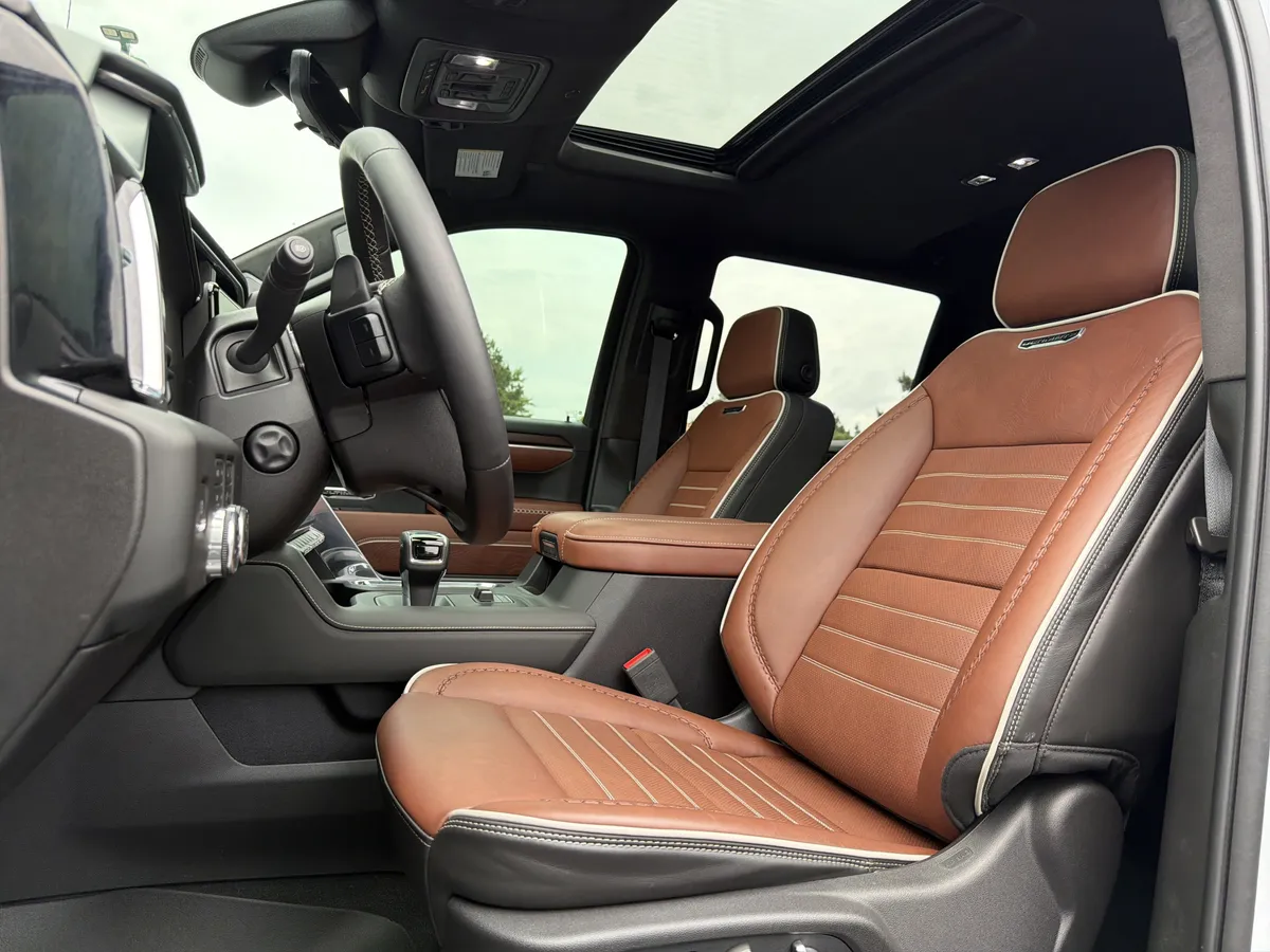 2026 GMC Sierra 1500 Denali Ultimate thumbnail 6