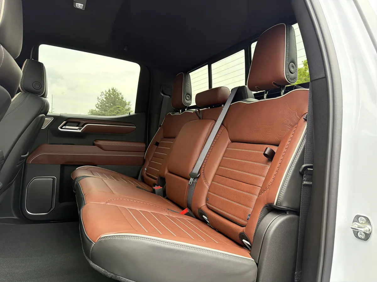 2026 GMC Sierra 1500 Denali Ultimate thumbnail 7