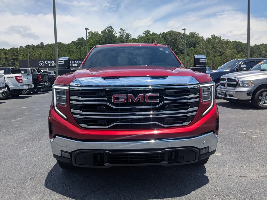 2026 GMC Sierra 1500 SLT thumbnail 2