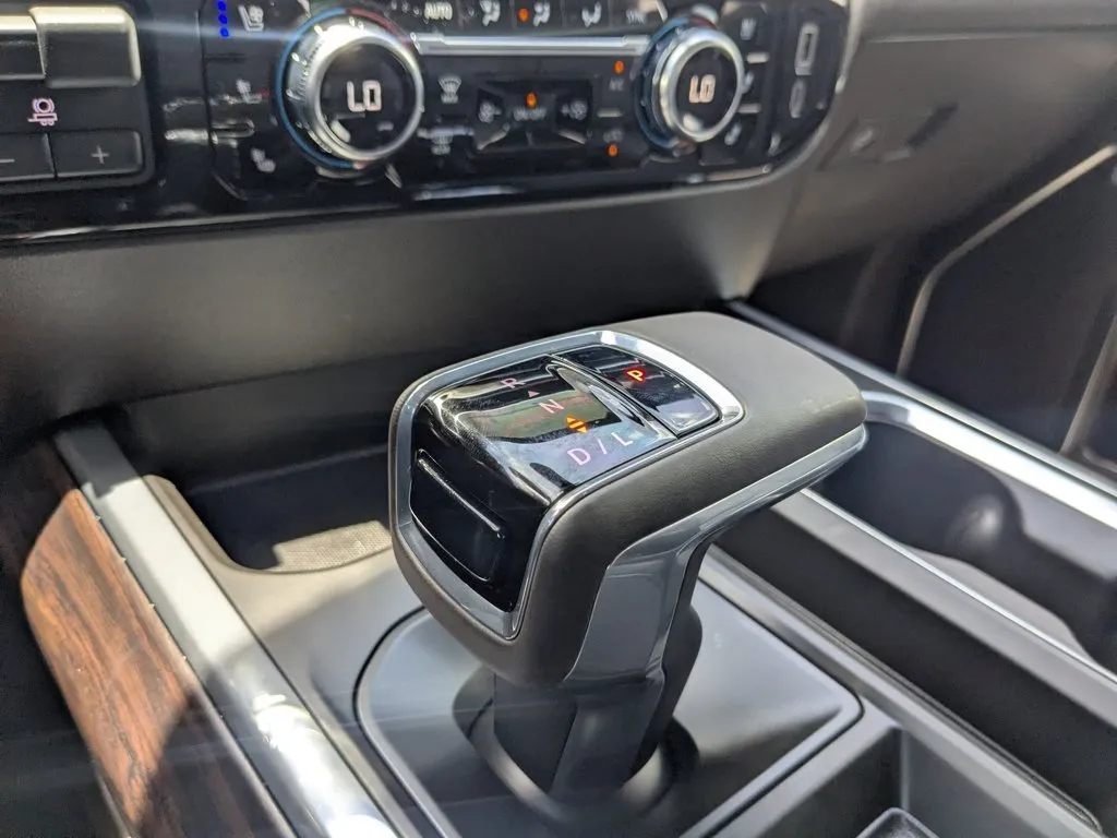 2026 GMC Sierra 1500 SLT thumbnail 20