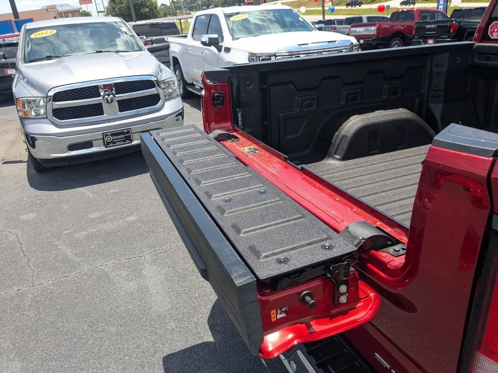 2026 GMC Sierra 1500 SLT thumbnail 26
