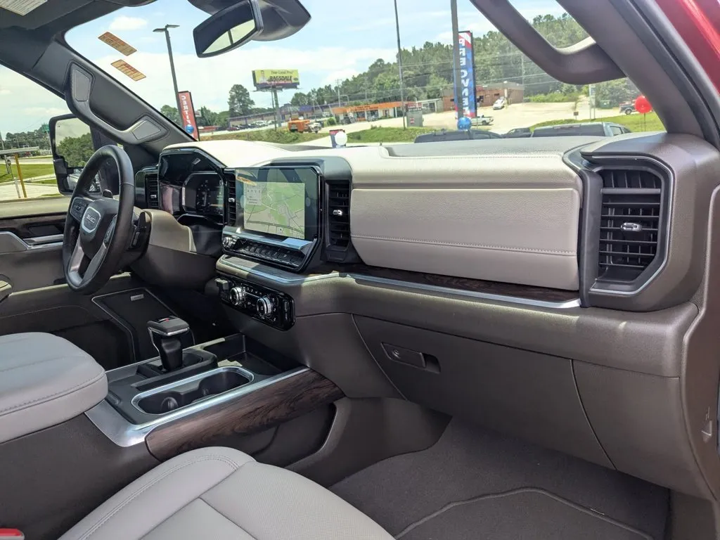 2026 GMC Sierra 1500 SLT thumbnail 29