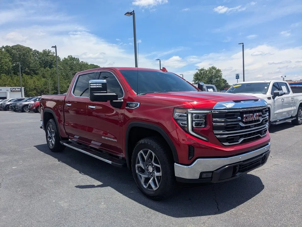 2026 GMC Sierra 1500 SLT thumbnail 3