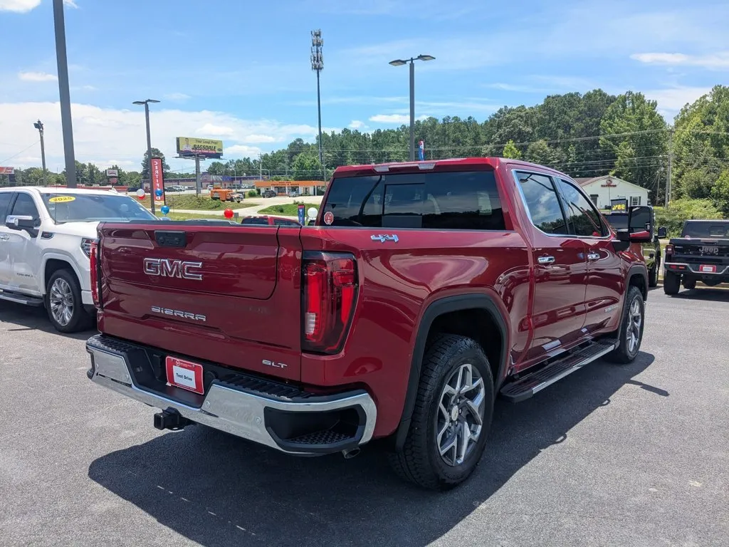 2026 GMC Sierra 1500 SLT thumbnail 5