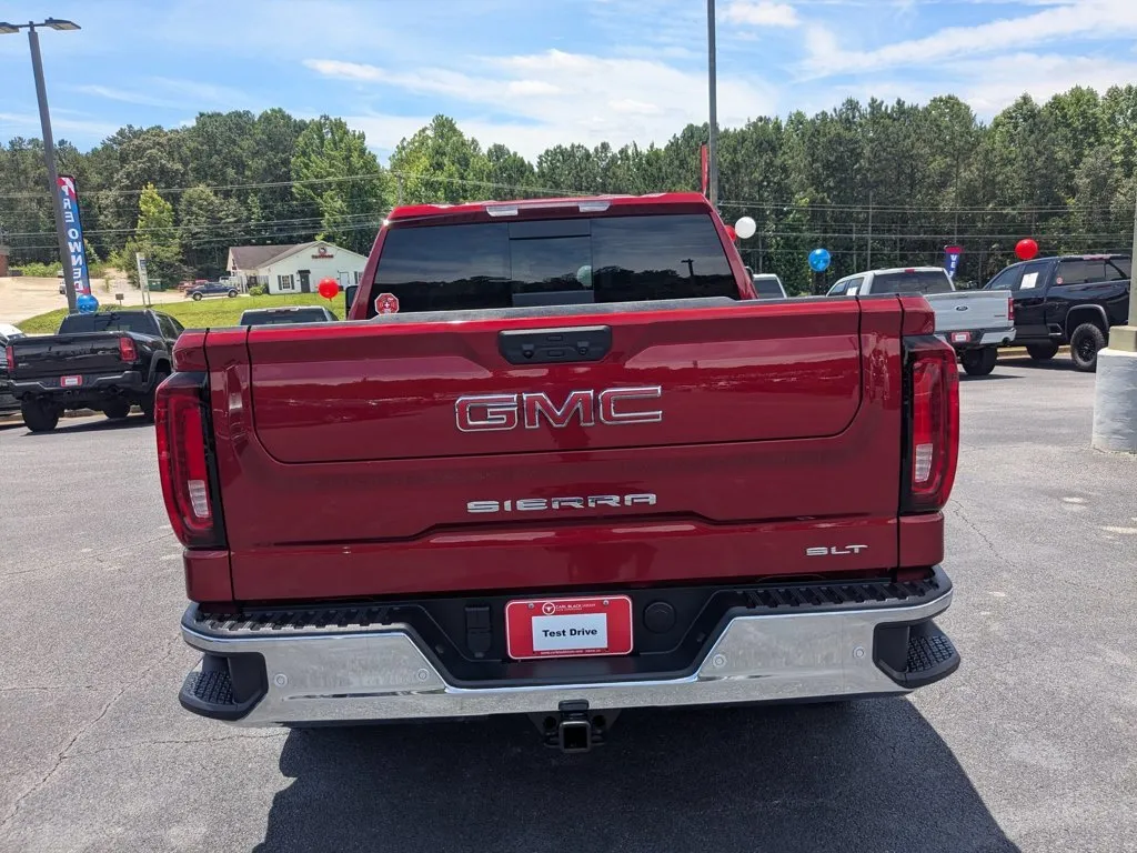 2026 GMC Sierra 1500 SLT thumbnail 6