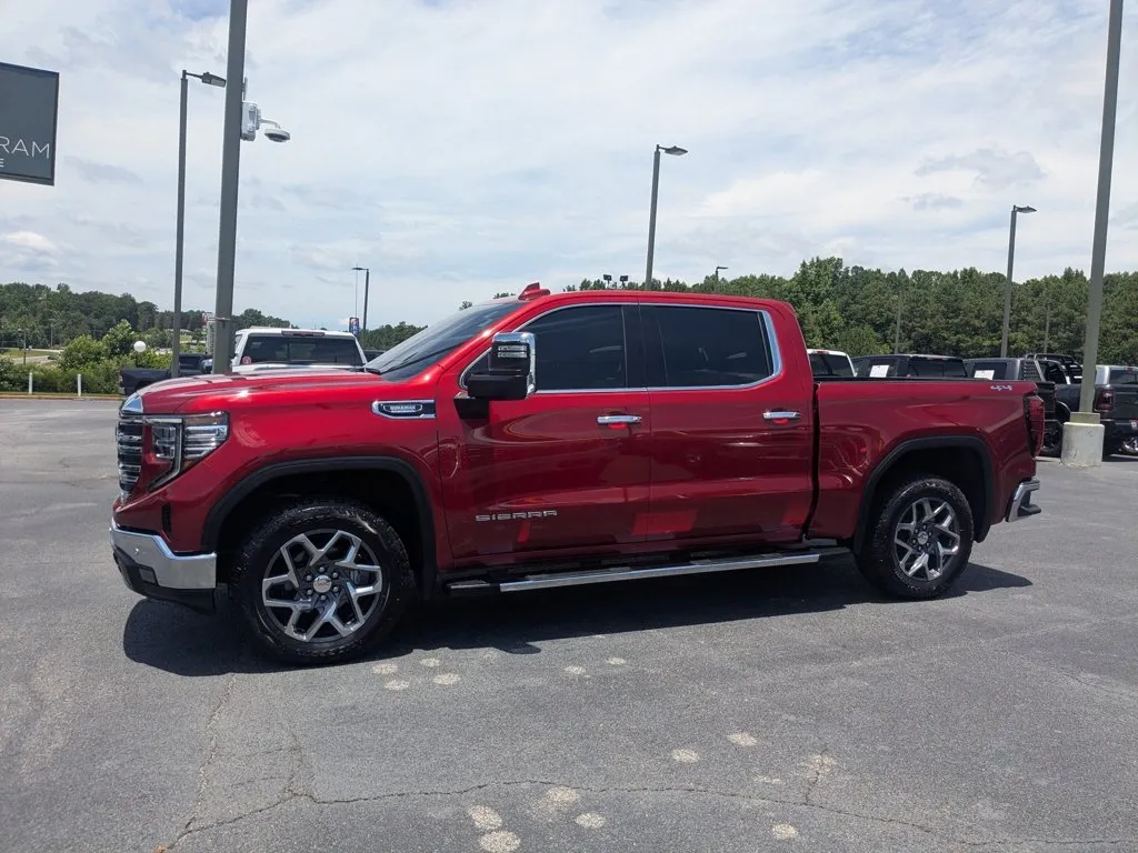 2026 GMC Sierra 1500 SLT thumbnail 8