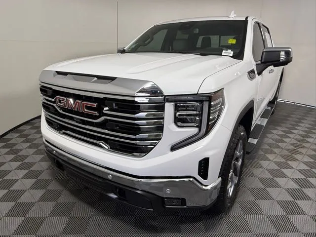 2026 GMC Sierra 1500 SLT thumbnail 10