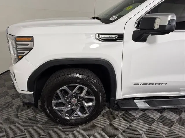 2026 GMC Sierra 1500 SLT thumbnail 21