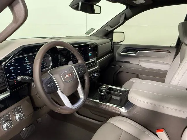 2026 GMC Sierra 1500 SLT thumbnail 25