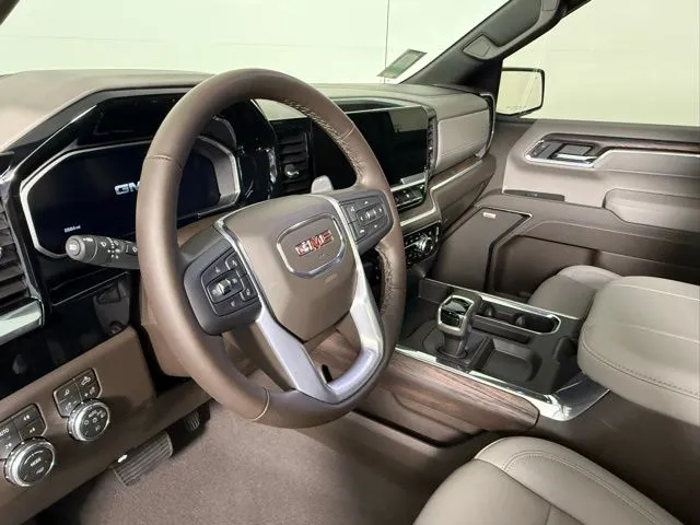 2026 GMC Sierra 1500 SLT thumbnail 26
