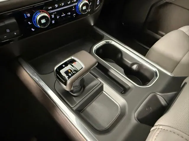 2026 GMC Sierra 1500 SLT thumbnail 34