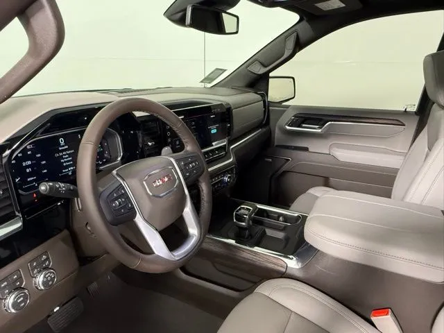 2026 GMC Sierra 1500 SLT thumbnail 37