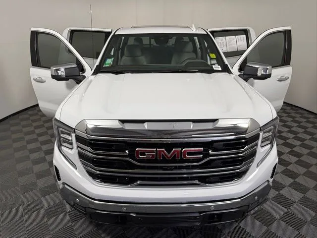 2026 GMC Sierra 1500 SLT thumbnail 4