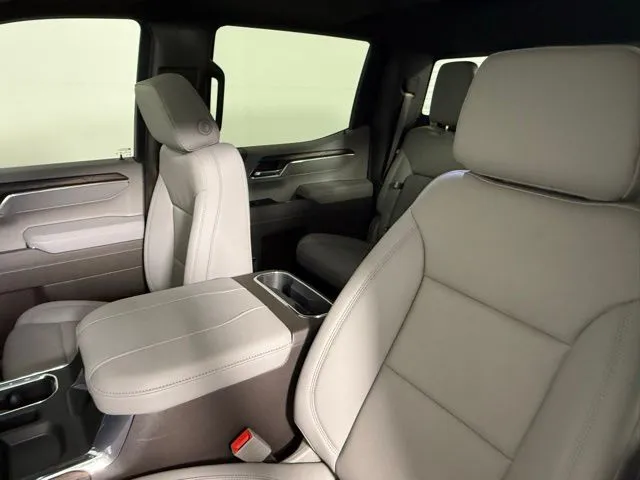 2026 GMC Sierra 1500 SLT thumbnail 41