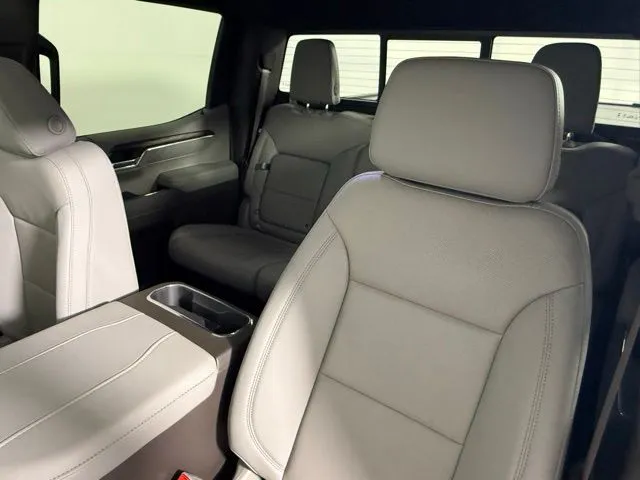 2026 GMC Sierra 1500 SLT thumbnail 43