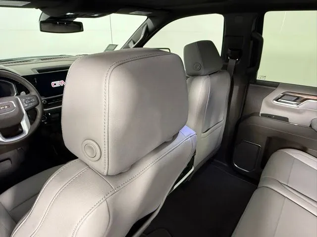 2026 GMC Sierra 1500 SLT thumbnail 47