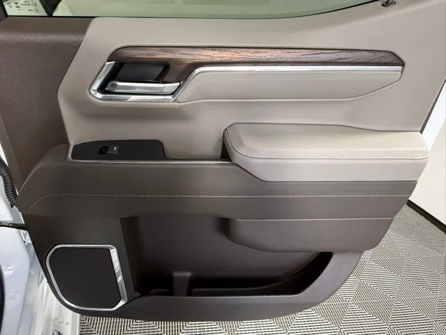 2026 GMC Sierra 1500 SLT thumbnail 54