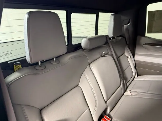 2026 GMC Sierra 1500 SLT thumbnail 60