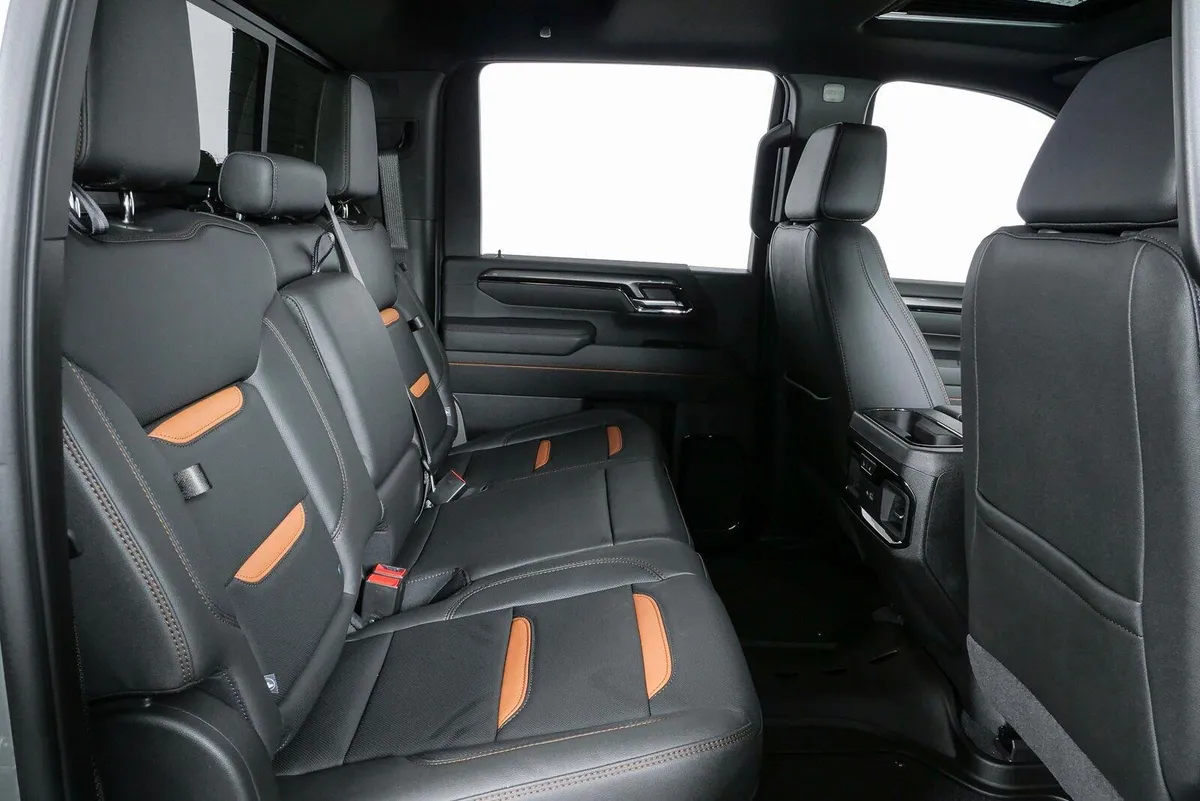 2026 GMC Sierra 2500 HD AT4 thumbnail 21