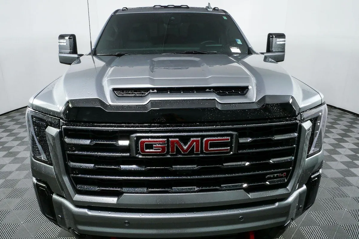 2026 GMC Sierra 2500 HD AT4 thumbnail 26