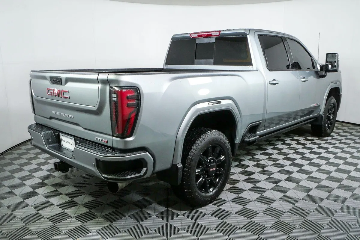 2026 GMC Sierra 2500 HD AT4 thumbnail 3