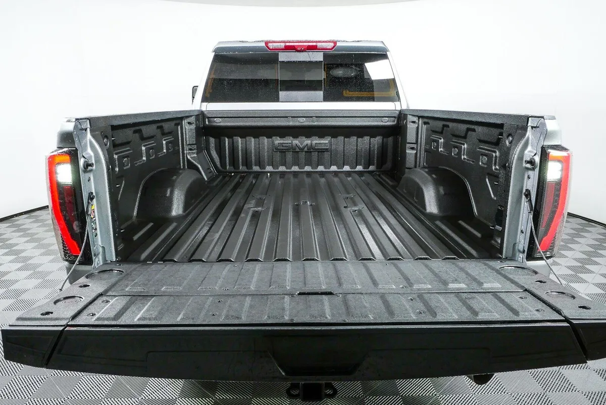 2026 GMC Sierra 2500 HD AT4 thumbnail 30