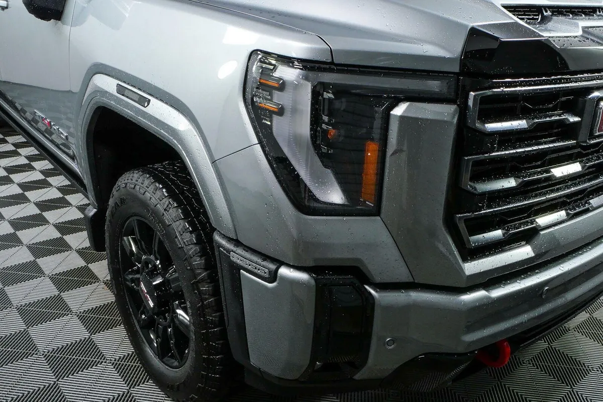 2026 GMC Sierra 2500 HD AT4 thumbnail 34