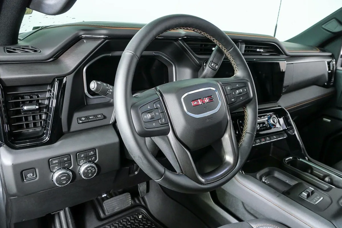 2026 GMC Sierra 2500 HD AT4 thumbnail 4