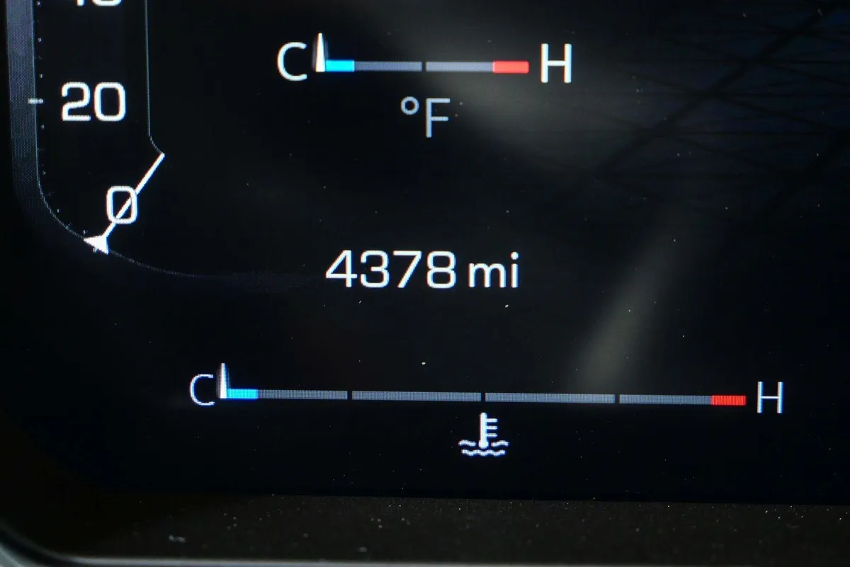 2026 GMC Sierra 2500 HD AT4 thumbnail 9
