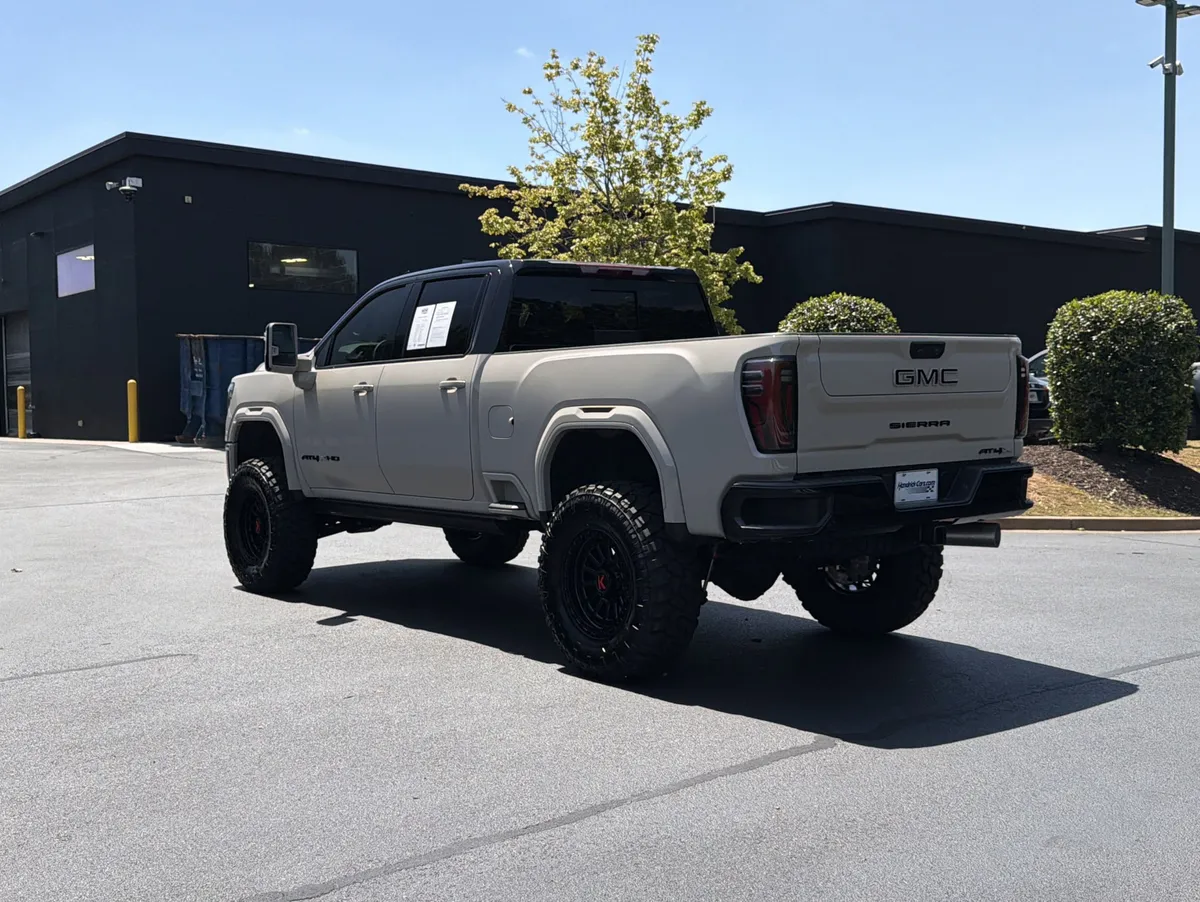 2026 GMC Sierra 2500HD AT4X thumbnail 14