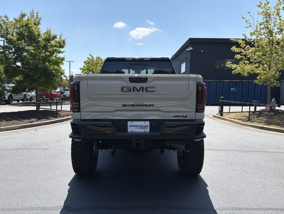 2026 GMC Sierra 2500HD AT4X thumbnail 15