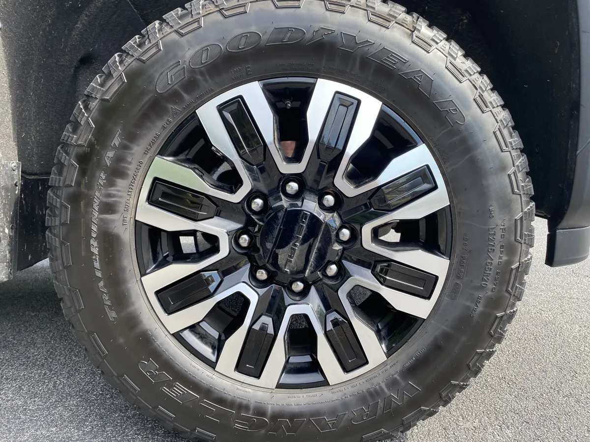 2026 GMC Sierra 2500HD Denali Ultimate thumbnail 13