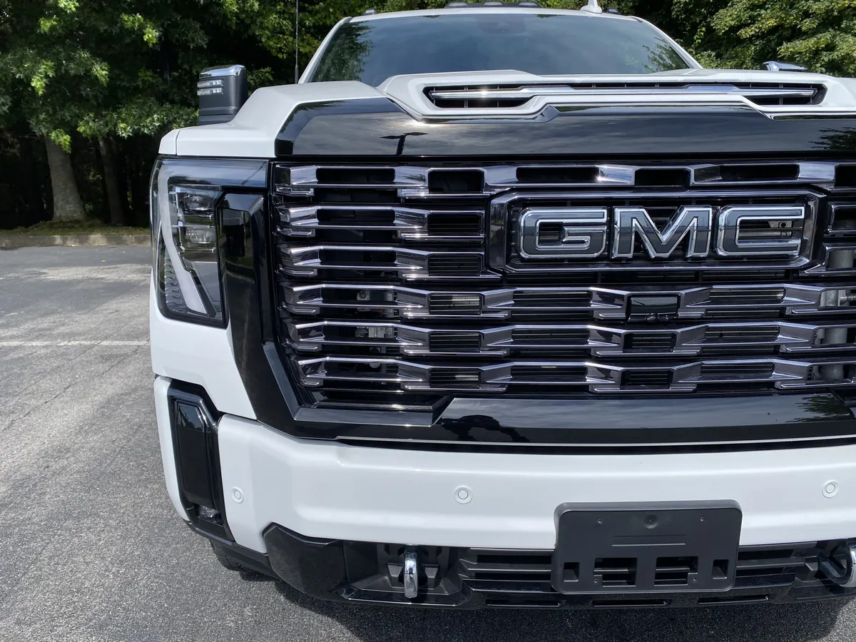2026 GMC Sierra 2500HD Denali Ultimate thumbnail 14