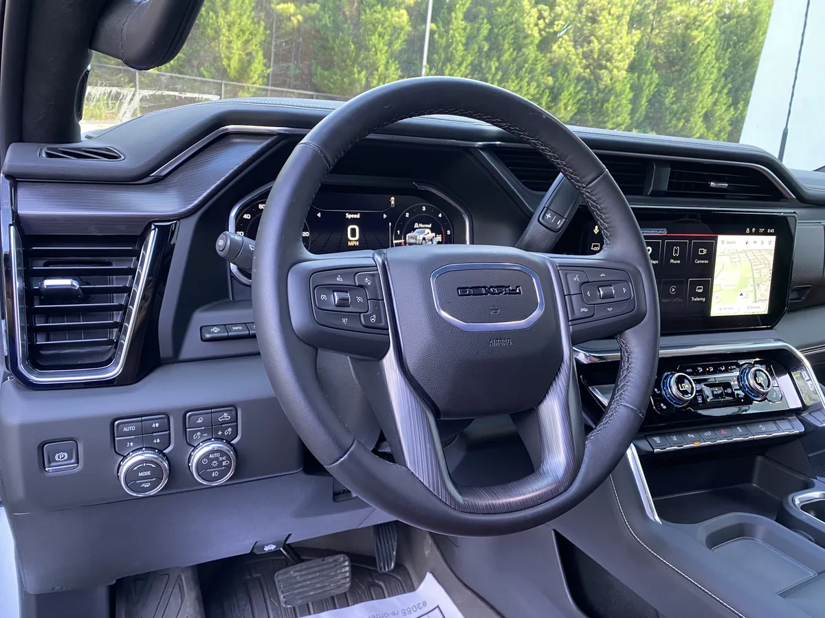 2026 GMC Sierra 2500HD Denali Ultimate thumbnail 17