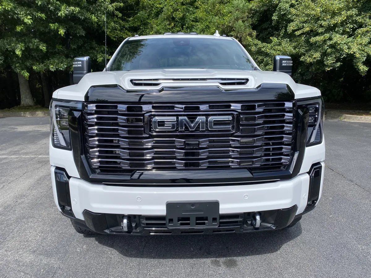 2026 GMC Sierra 2500HD Denali Ultimate thumbnail 2