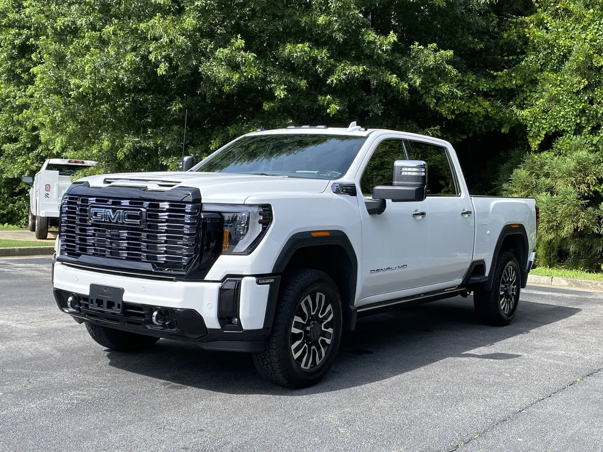 2026 GMC Sierra 2500HD Denali Ultimate thumbnail 4
